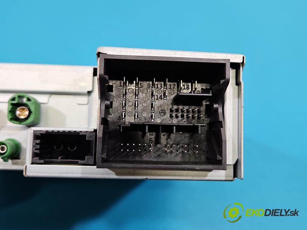 Audi A4 B9 2015-2024 2.0 TDI 190 HP automatic 140 kW 1968 cm3 5- Navigácia: čítačka 8W2035043A