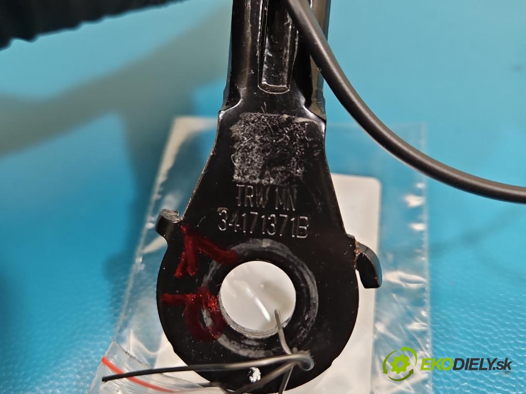 Audi A4 B9 2015-2024 2.0 TDI 190 HP automatic 140 kW 1968 cm3 5- pas bezpečnosť: predné ľavý 8W0857755