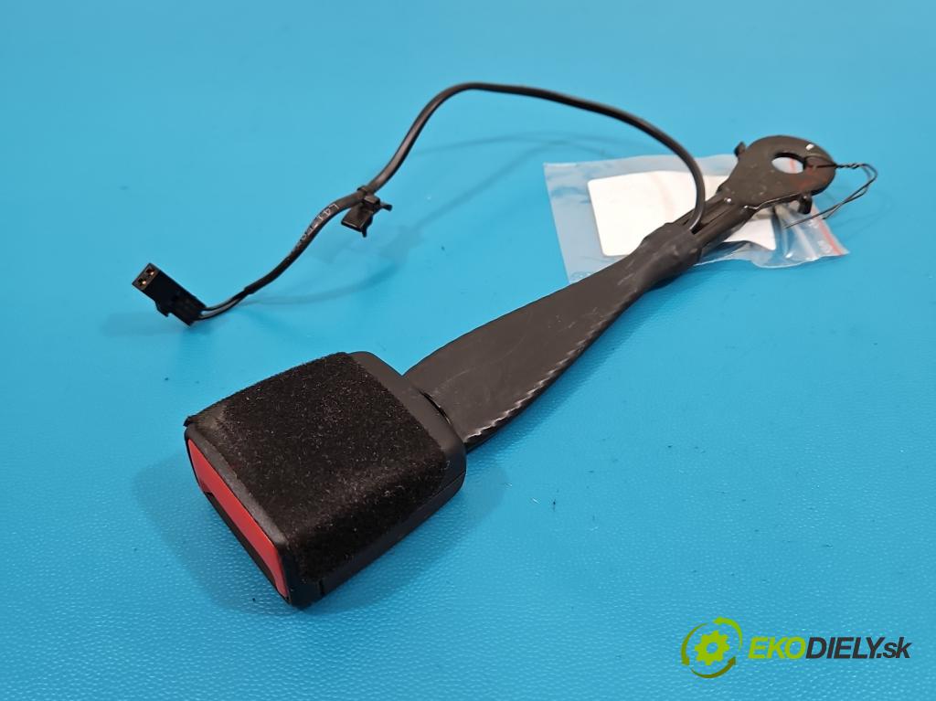 Audi A4 B9 2015-2024 2.0 TDI 190 hp automatic 140 kW 1968 cm3 5- stěna bezpečnost přední levý 8W0857755