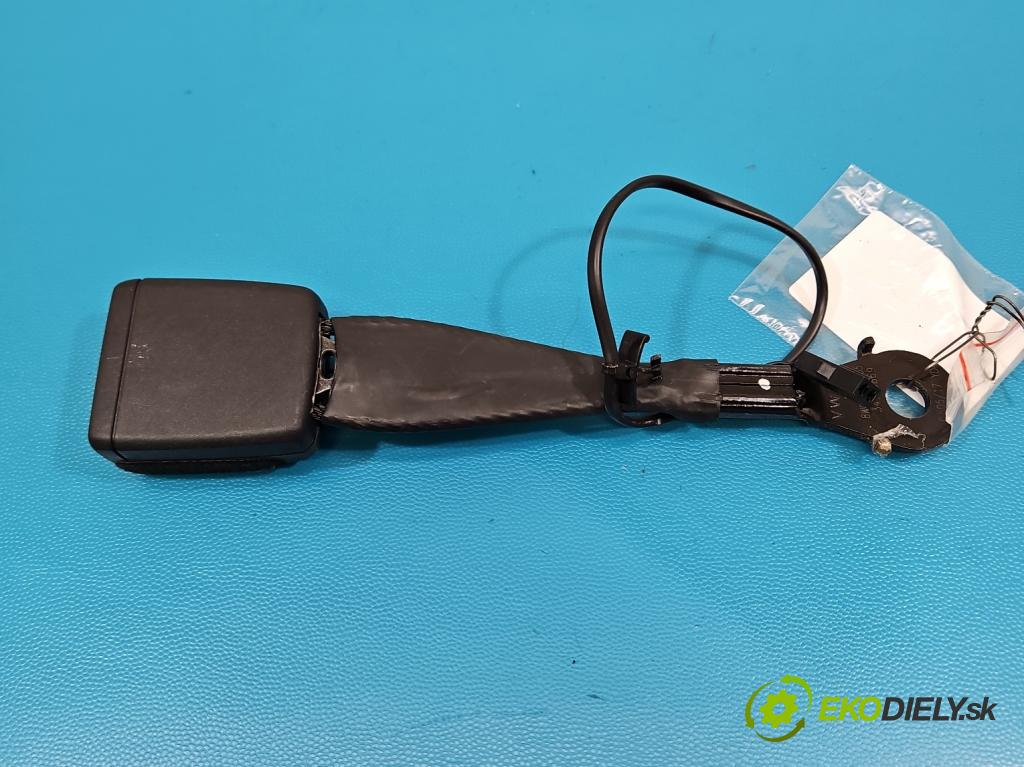 Audi A4 B9 2015-2024 2.0 TDI 190 HP automatic 140 kW 1968 cm3 5- pas bezpečnosť: predné pravý 8W0857755