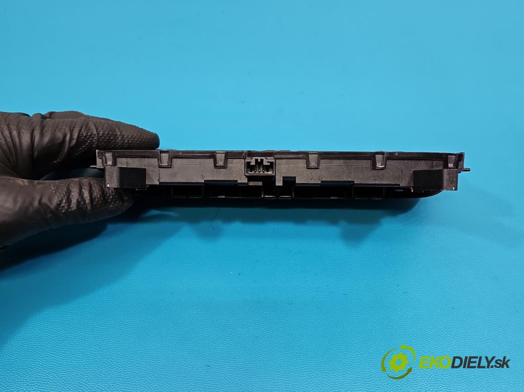 Audi A4 B9 2015-2024 2.0 TDI 190 HP automatic 140 kW 1968 cm3 5- prepínač ostatné 8W0925301