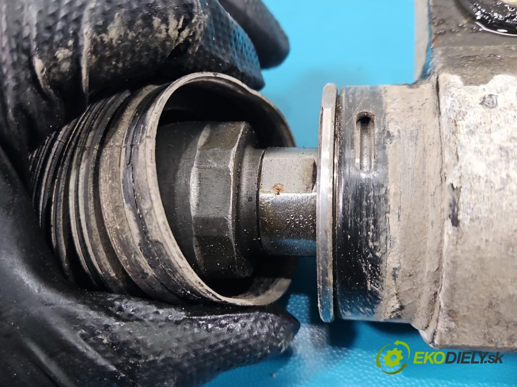 Mercedes Vito W638 1996-2003 2.2 cdi 102 HP manual 75 kW 2148 cm3 5- Ozubené kolo: volant