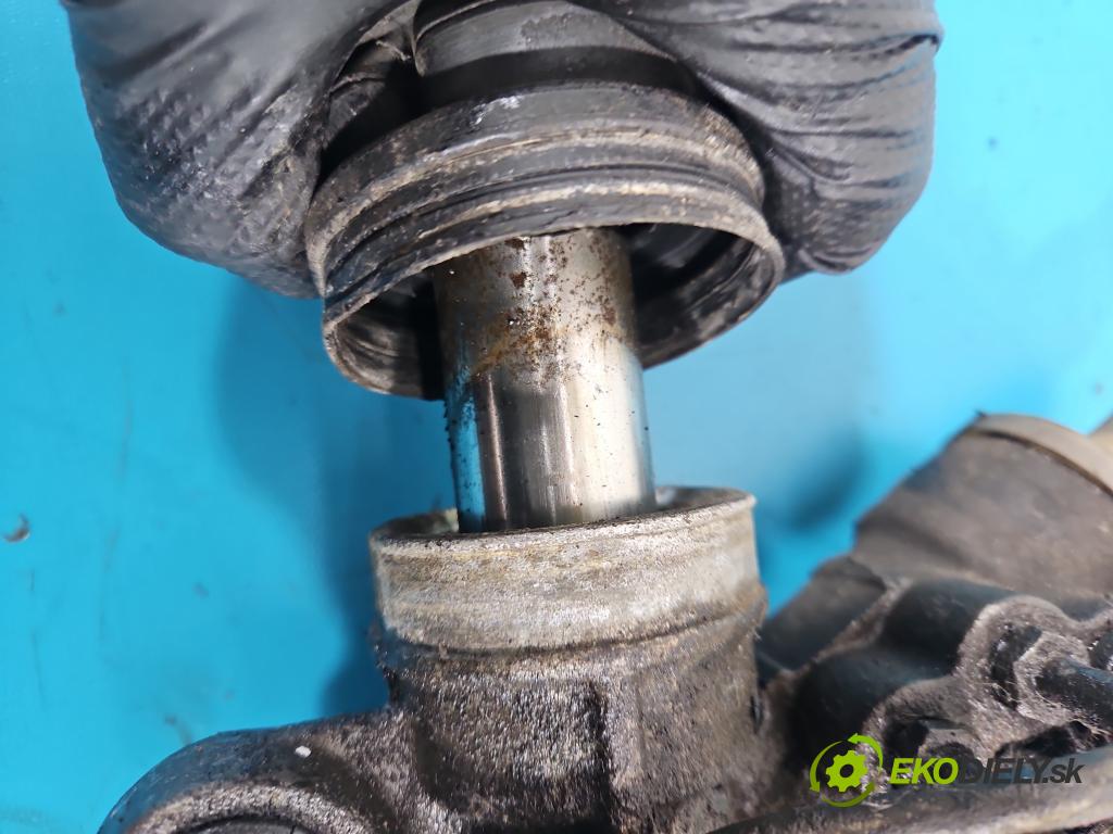 Mercedes Vito W638 1996-2003 2.2 cdi 102 HP manual 75 kW 2148 cm3 5- Ozubené kolo: volant