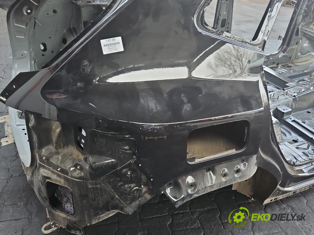 Dacia Duster III 24- 1.2 131 HP manual 96 kW 1199 cm3 5- blatník zadné pravý