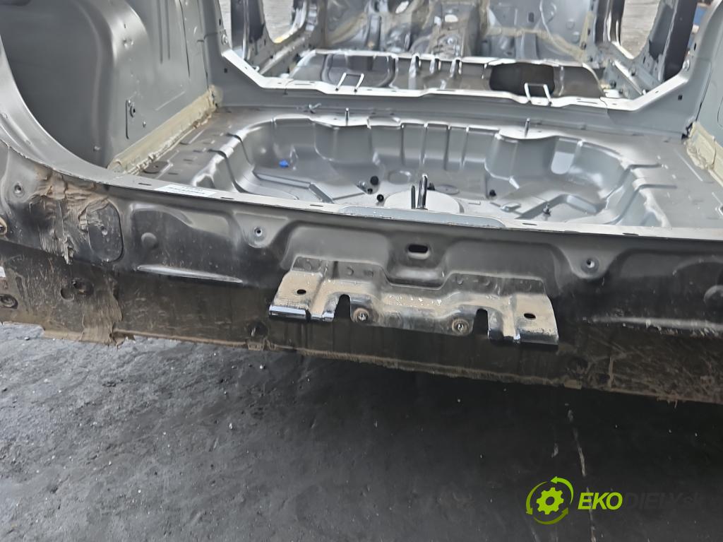 Dacia Duster III 24- 1.2 131 HP manual 96 kW 1199 cm3 5- pas zadní: