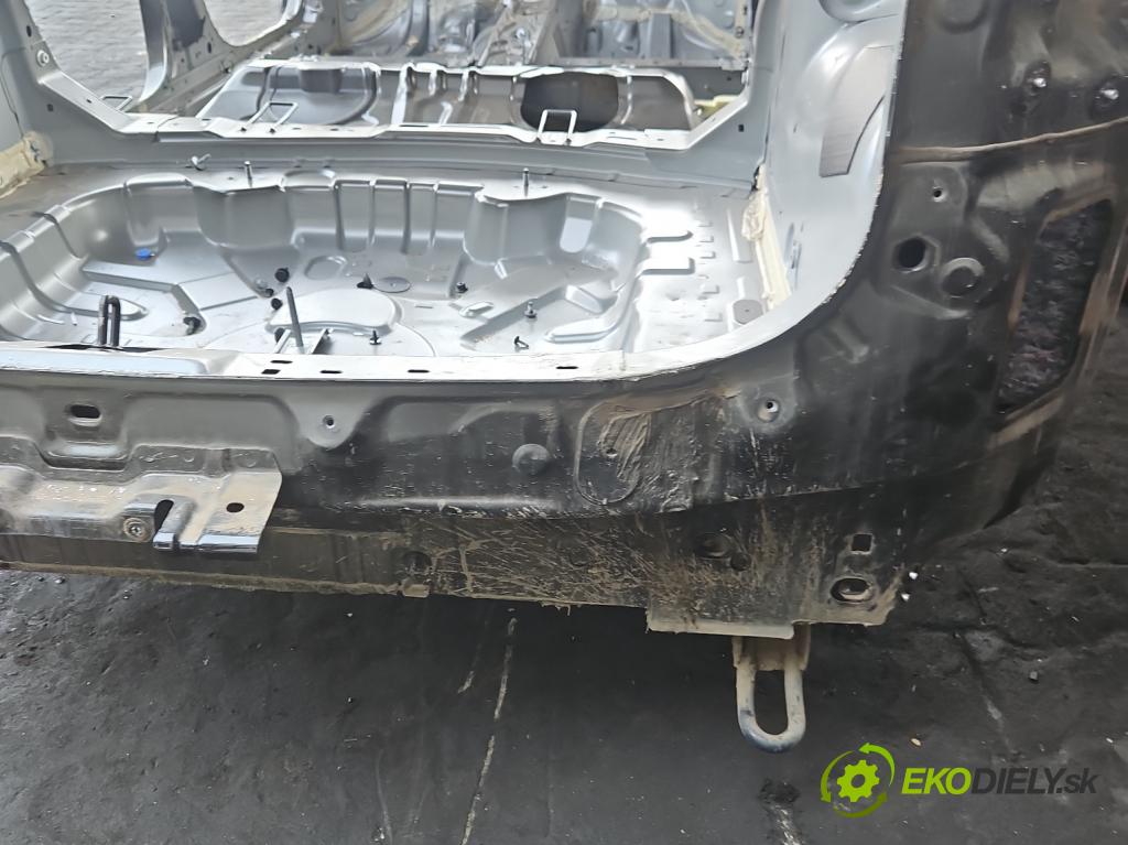 Dacia Duster III 24- 1.2 131 HP manual 96 kW 1199 cm3 5- pas zadní: