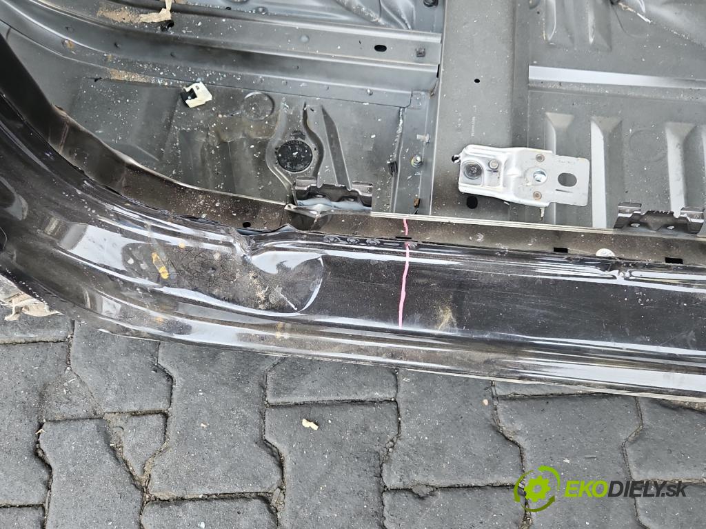 Dacia Duster III 24- 1.2 131 HP manual 96 kW 1199 cm3 5- Práh: ľavý  (Karoséria ostatné)