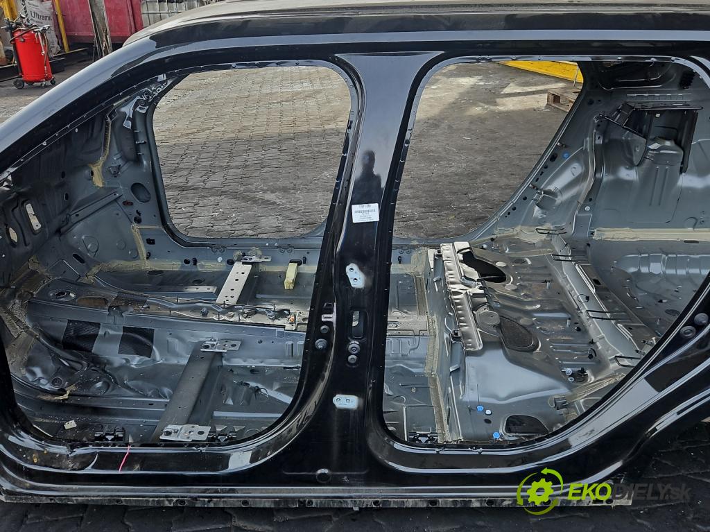 Dacia Duster III 24- 1.2 131 HP manual 96 kW 1199 cm3 5- Práh: ľavý  (Karoséria ostatné)