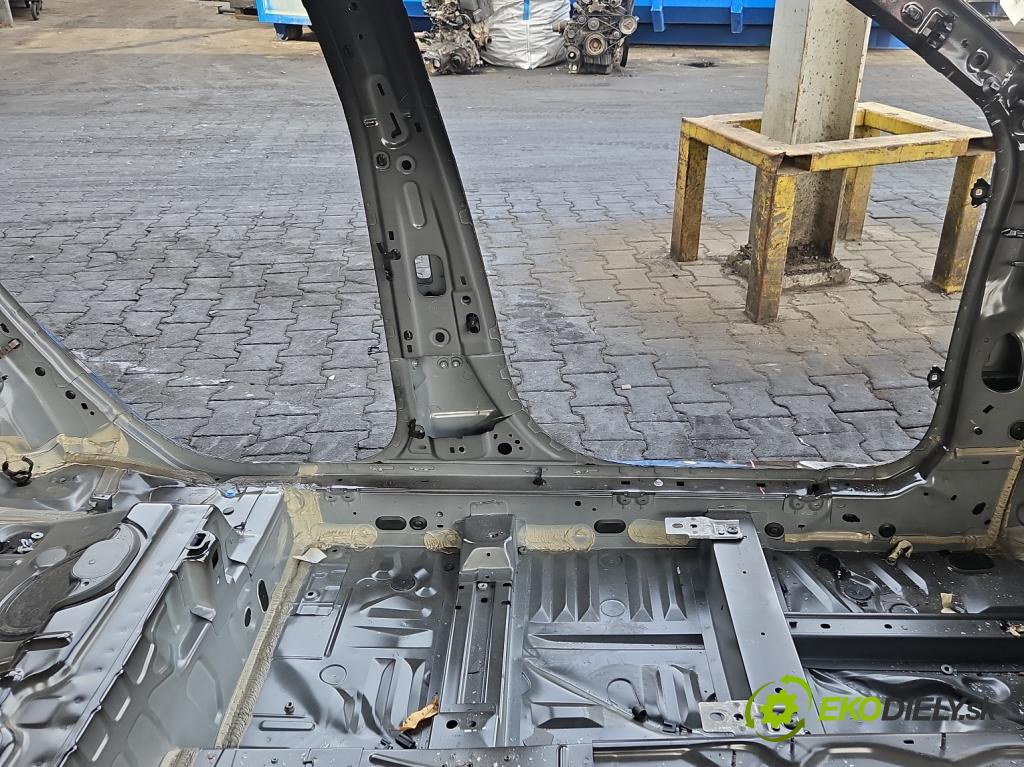 Dacia Duster III 24- 1.2 131 HP manual 96 kW 1199 cm3 5- Práh: ľavý  (Karoséria ostatné)