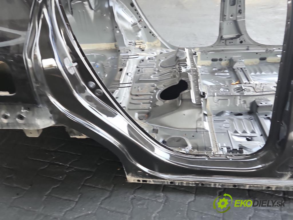 Dacia Duster III 24- 1.2 131 HP manual 96 kW 1199 cm3 5- Práh: pravý  (Karoséria ostatné)