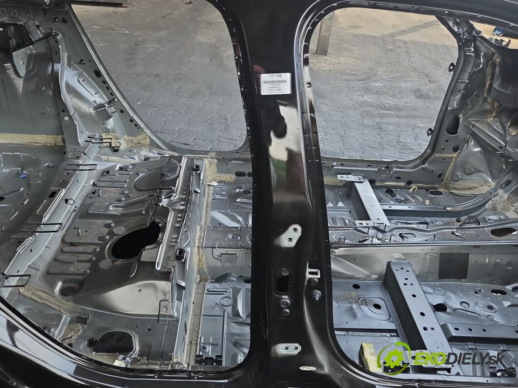 Dacia Duster III 24- 1.2 131 HP manual 96 kW 1199 cm3 5- Práh: pravý  (Karoséria ostatné)