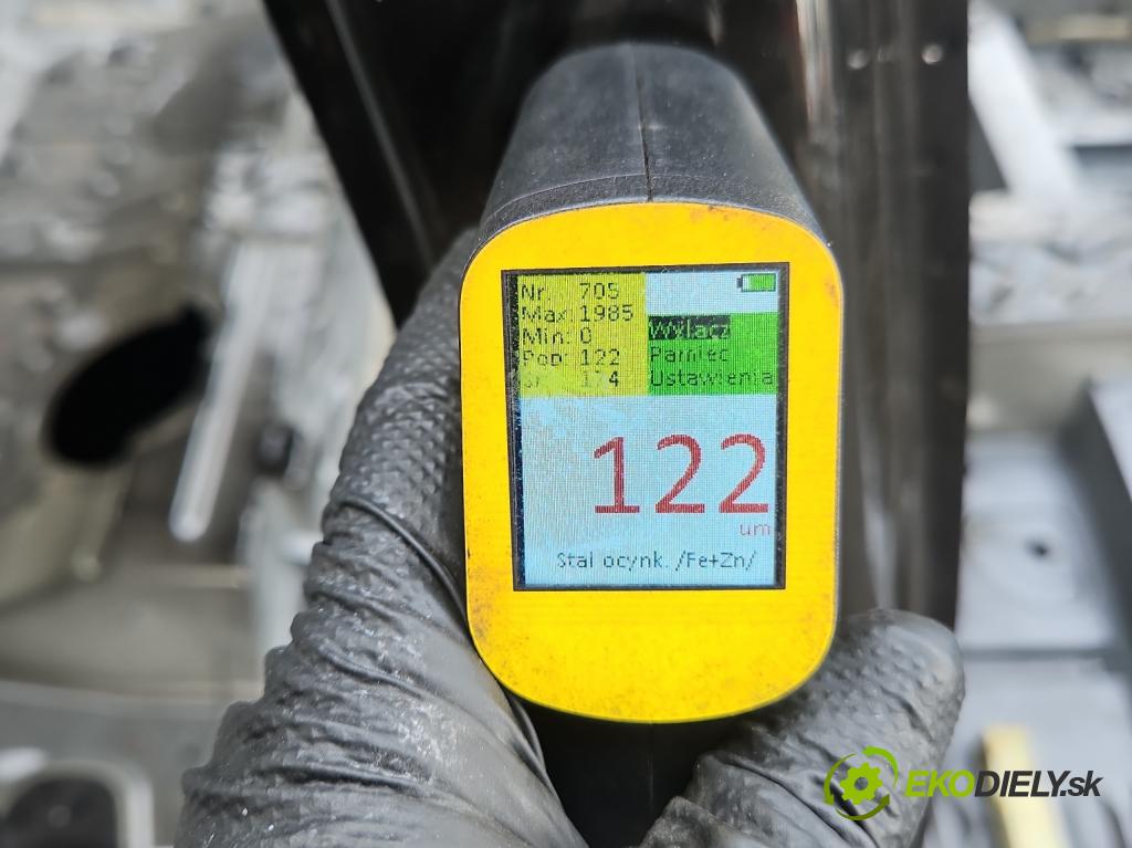 Dacia Duster III 24- 1.2 131 HP manual 96 kW 1199 cm3 5- Práh: pravý  (Karoséria ostatné)