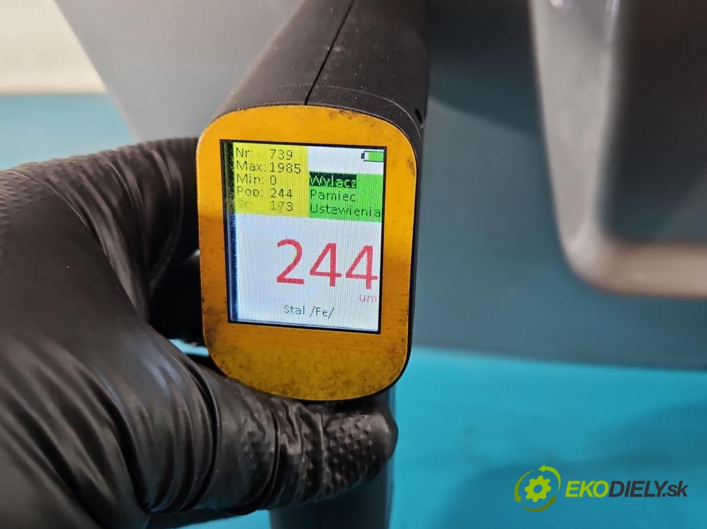 Bmw 5 E39 1996-2003 2.5 R6 170 HP automatic 125 kW 2494 cm3 4- zadna kufor  (Kapota zadná (kufor))