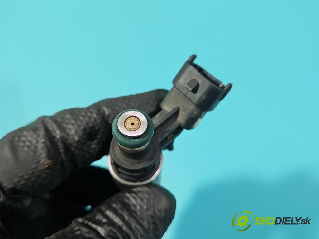 Peugeot 508 II 2018- 1.6 16V 181KM automatic 133 kW 1598 cm3 5- vstrek 0261500432 (Vstrekovač paliva)