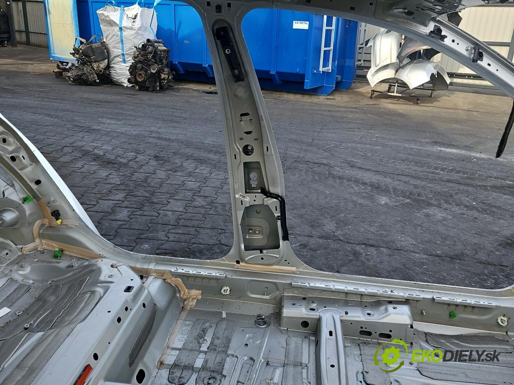 Vw Passat B8 2014 - 2.0 tdi 150 HP automatic 110 kW 1968 cm3 5- Práh: ľavý  (Karoséria ostatné)