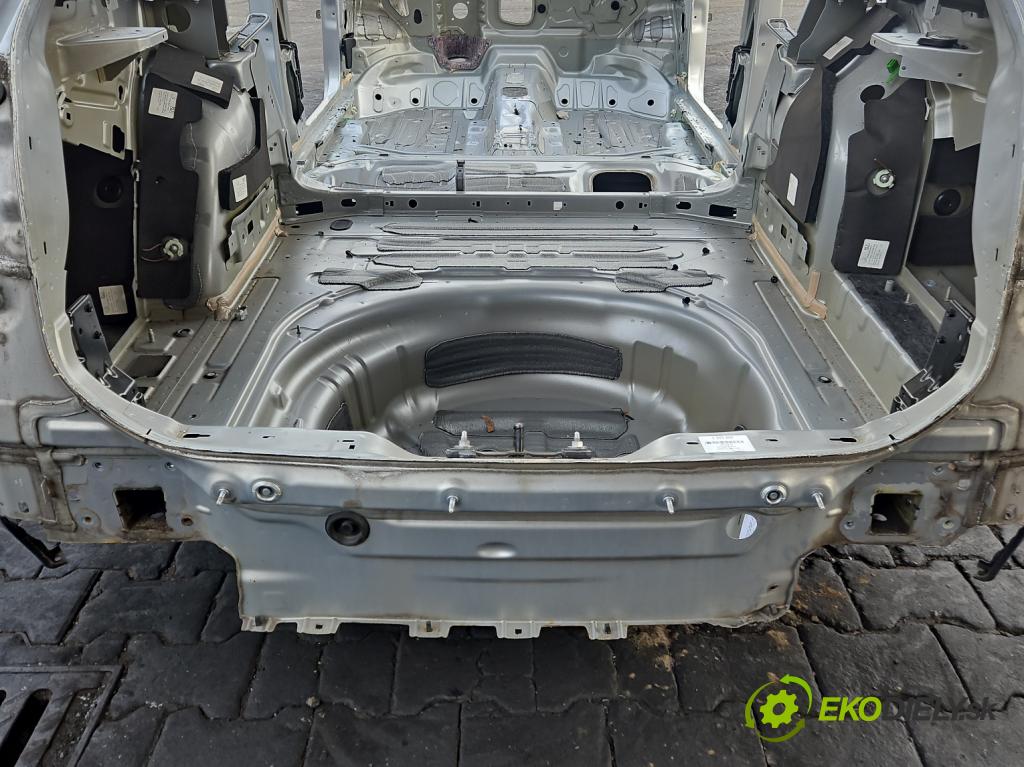 Vw Passat B8 2014 - 2.0 tdi 150 HP automatic 110 kW 1968 cm3 5- pas zadní: