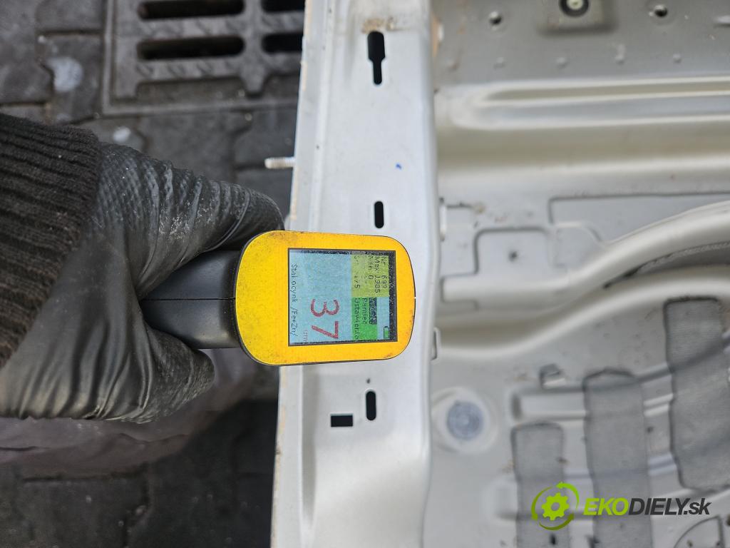 Vw Passat B8 2014 - 2.0 tdi 150 HP automatic 110 kW 1968 cm3 5- pas zadní: