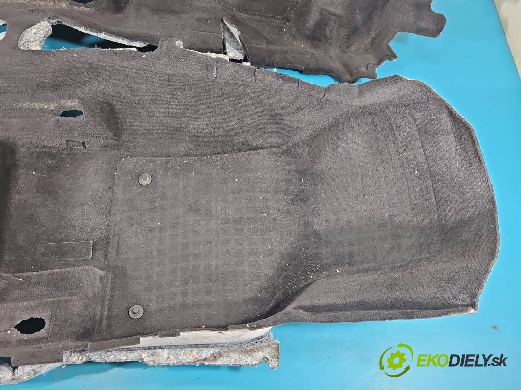 Vw Passat B8 2014 - 2.0 tdi 150 HP automatic 110 kW 1968 cm3 5- koberec do auta ostatné 3G1863368J