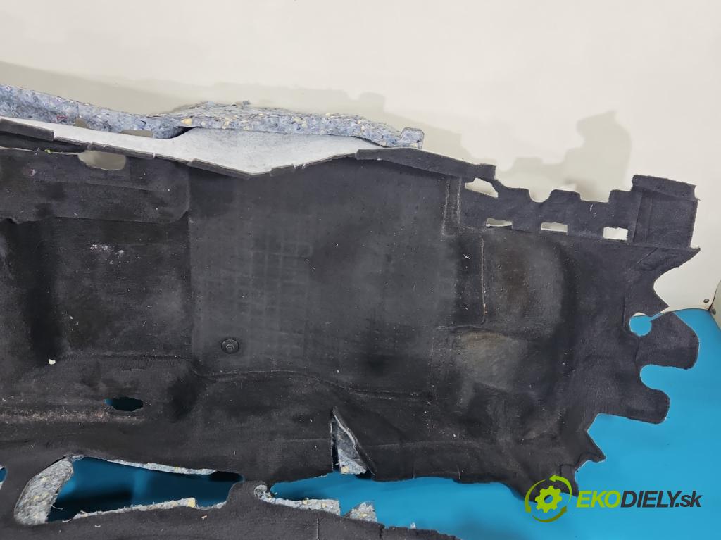 Vw Passat B8 2014 - 2.0 tdi 150 HP automatic 110 kW 1968 cm3 5- koberec do auta ostatné 3G1863368J