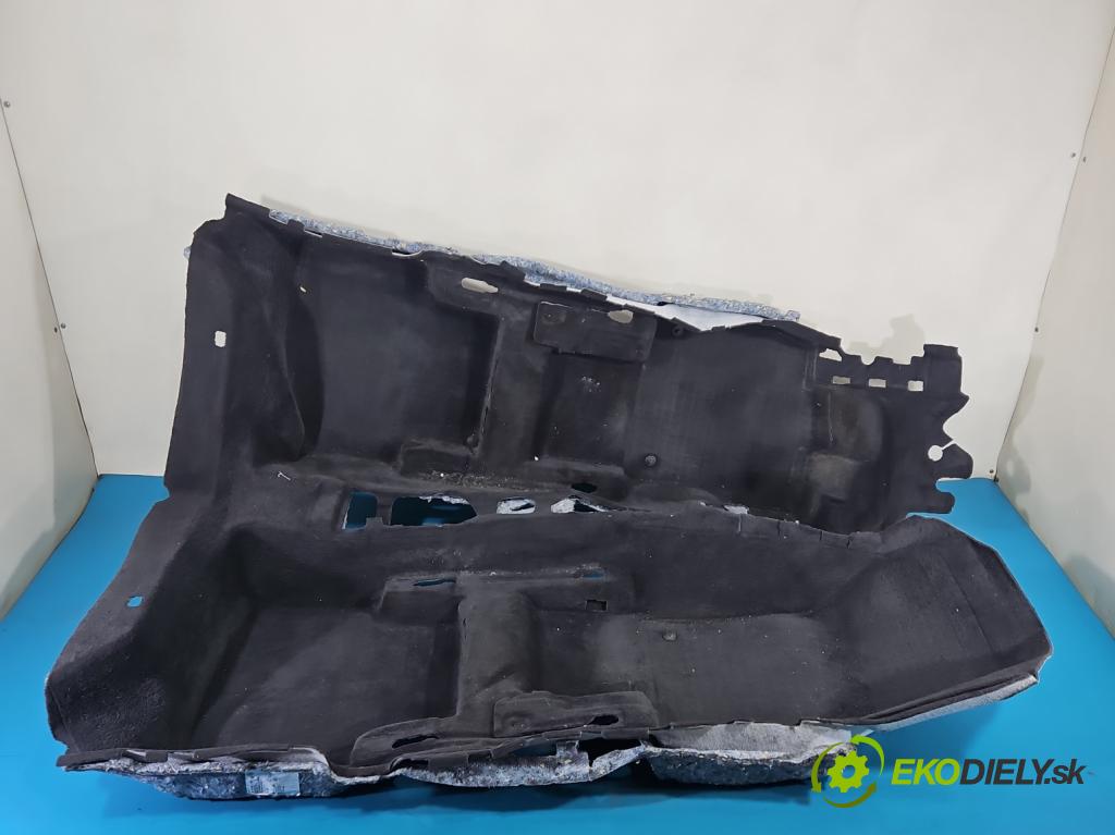 Vw Passat B8 2014 - 2.0 tdi 150 HP automatic 110 kW 1968 cm3 5- koberec do auta ostatné 3G1863368J