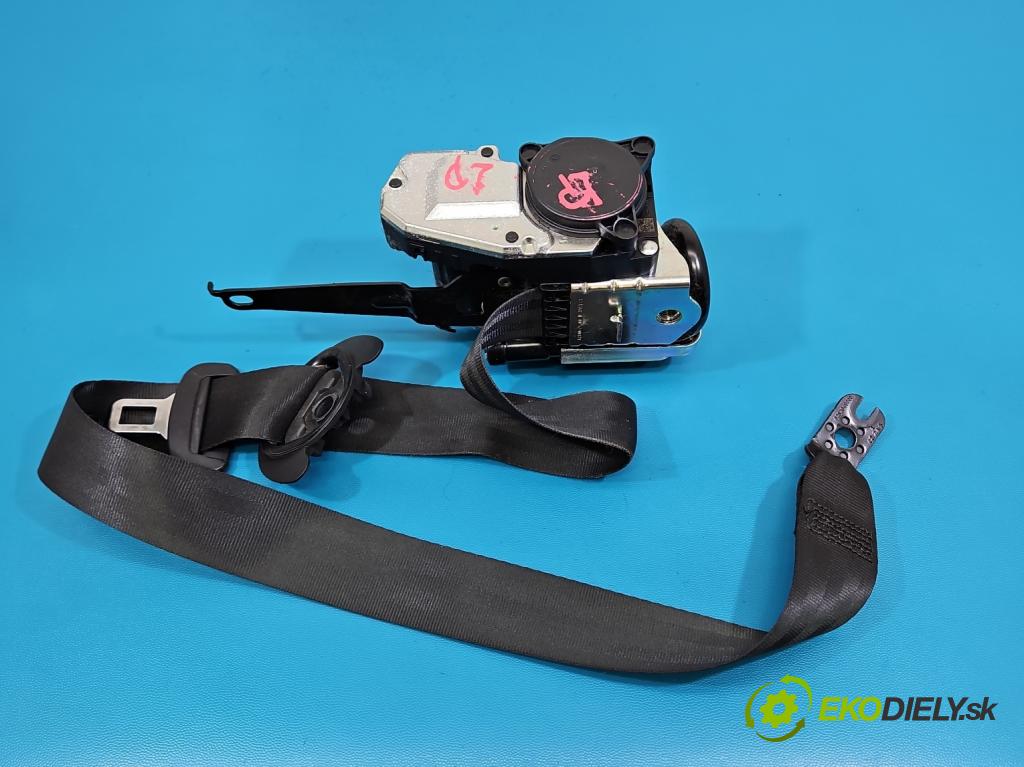 Vw Passat B8 2014 - 2.0 tdi 150 hp automatic 110 kW 1968 cm3 5- stěna bezpečnost přední pravý 631627100C