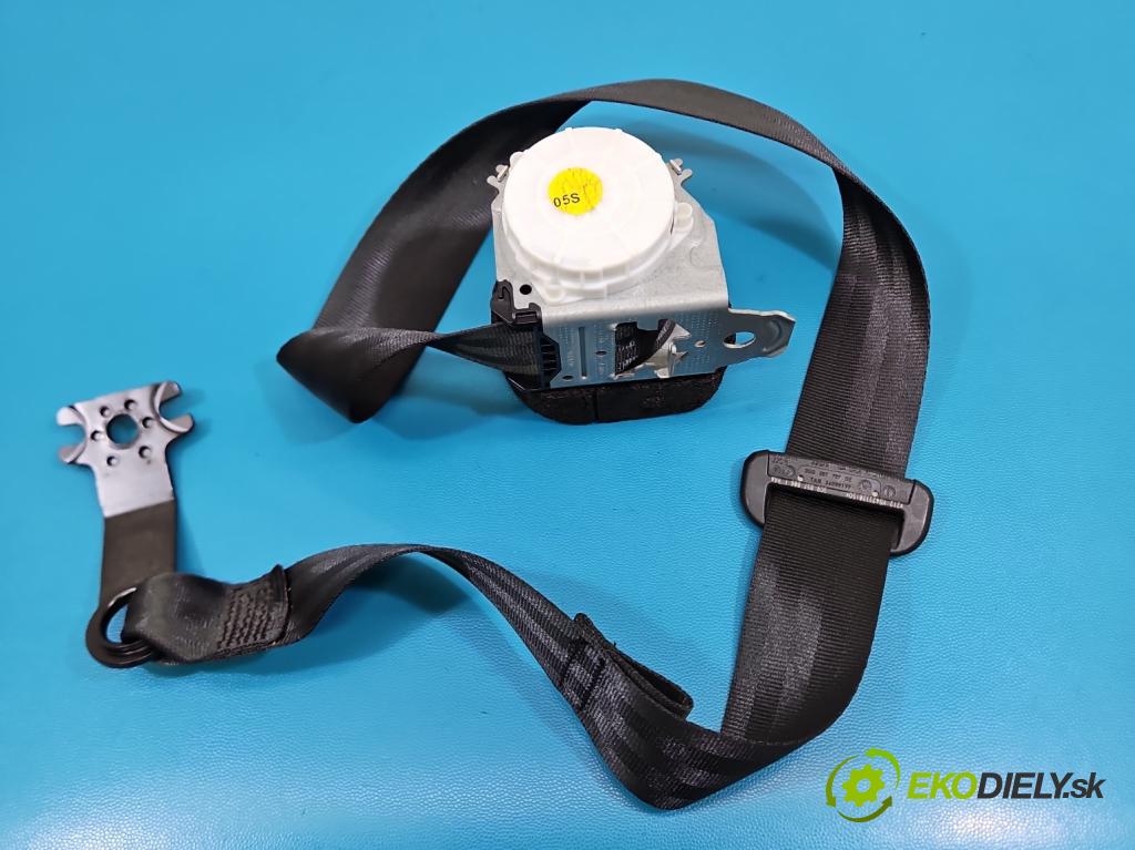 Vw Passat B8 2014 - 2.0 tdi 150 hp automatic 110 kW 1968 cm3 5- stěna bezpečnost zadní pravý 3G9857806F