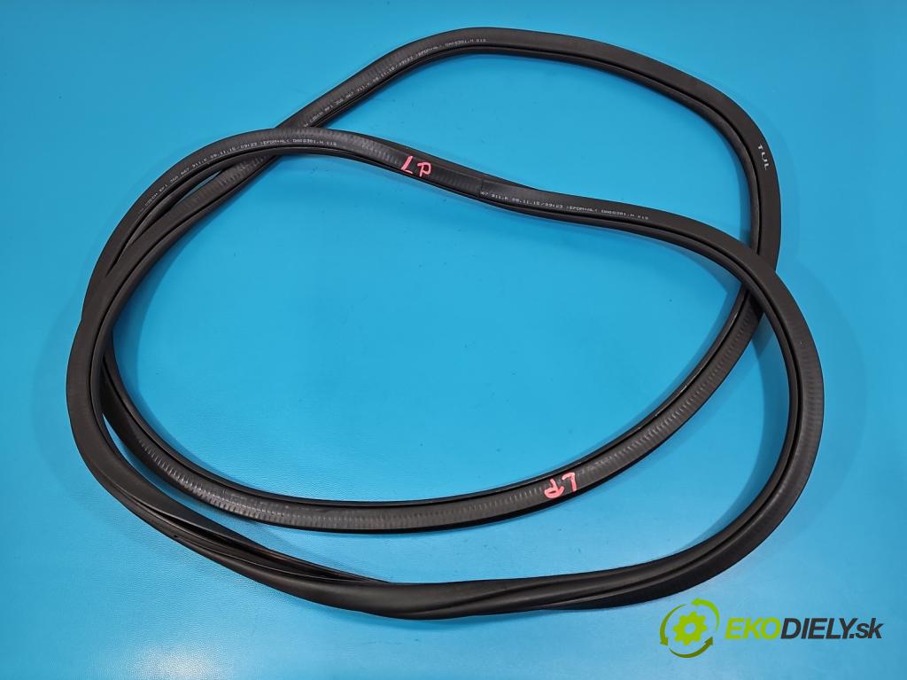 Vw Passat B8 2014 - 2.0 tdi 150 HP automatic 110 kW 1968 cm3 5- Těsnění: dvere predné ľavé 3G0867911K