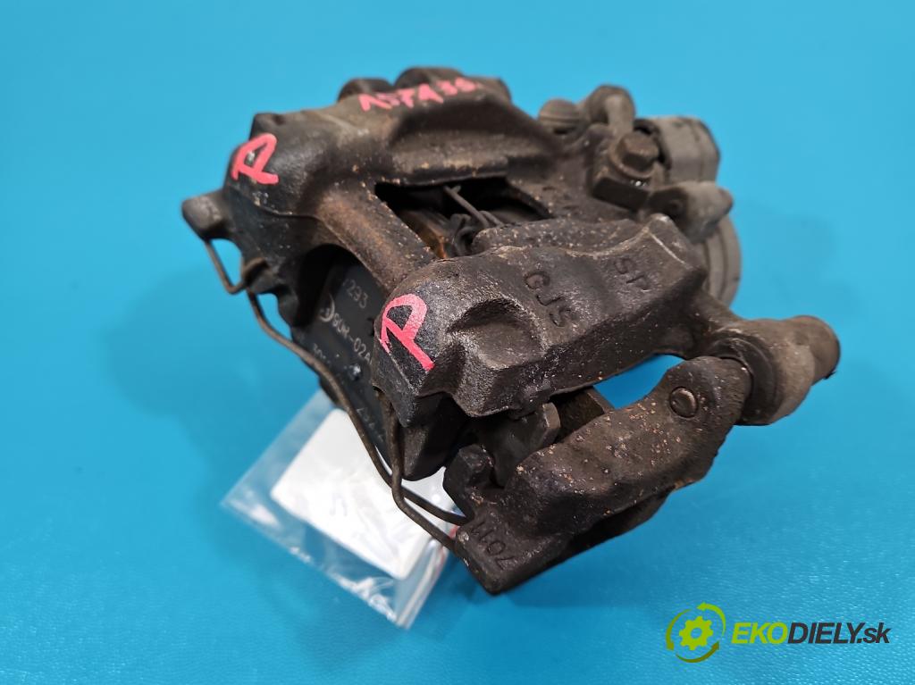 Vw Passat B8 2014 - 2.0 tdi 150 HP automatic 110 kW 1968 cm3 5- brzdič zadné pravý 3Q0615406J (Kľučka dverí ostatné)