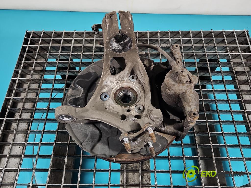 Vw Passat B8 2014 - 2.0 tdi 150 HP automatic 110 kW 1968 cm3 5- náboj ľavé  (Náboj kolesa)