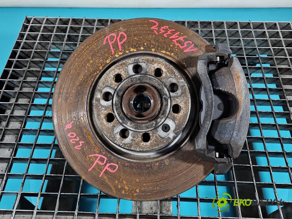 Vw Passat B8 2014 - 2.0 tdi 150 HP automatic 110 kW 1968 cm3 5- náboj pravé  (Náboj kolesa)