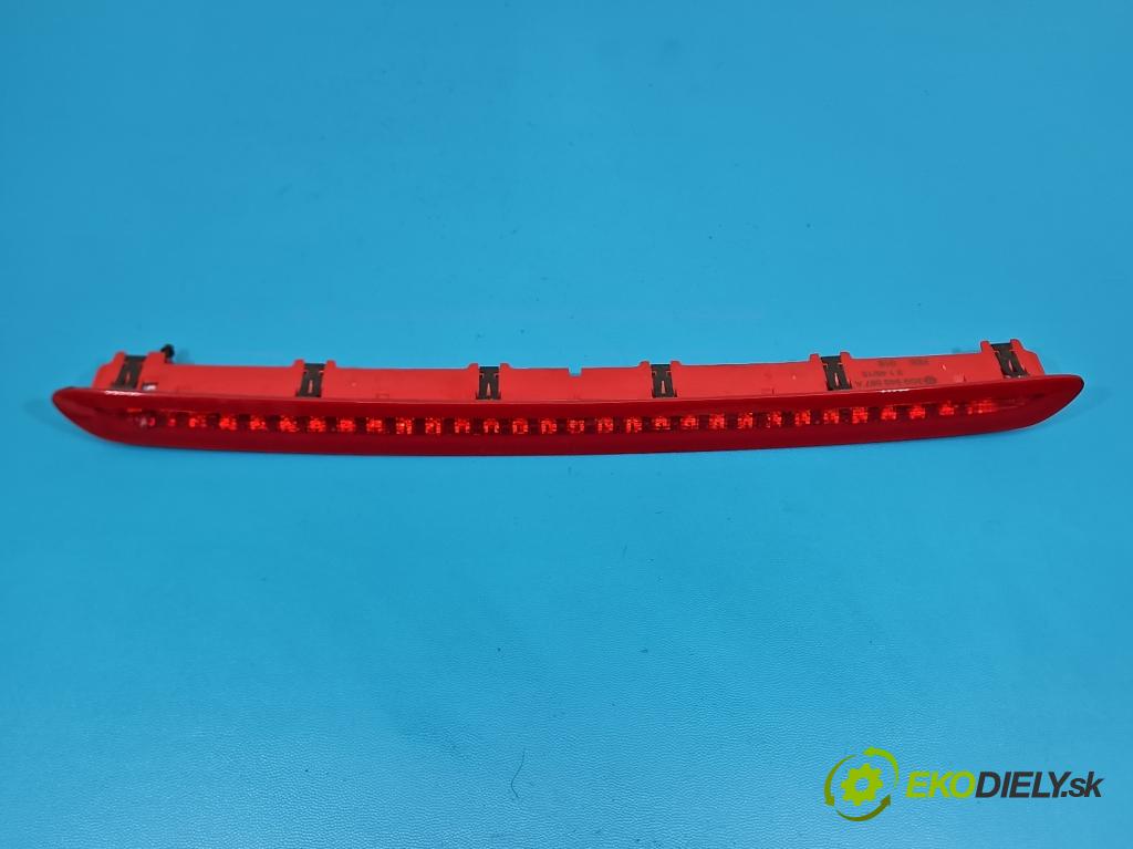 Vw Passat B8 2014 - 2.0 tdi 150 HP automatic 110 kW 1968 cm3 5- světlo: stop: 3G9945087A