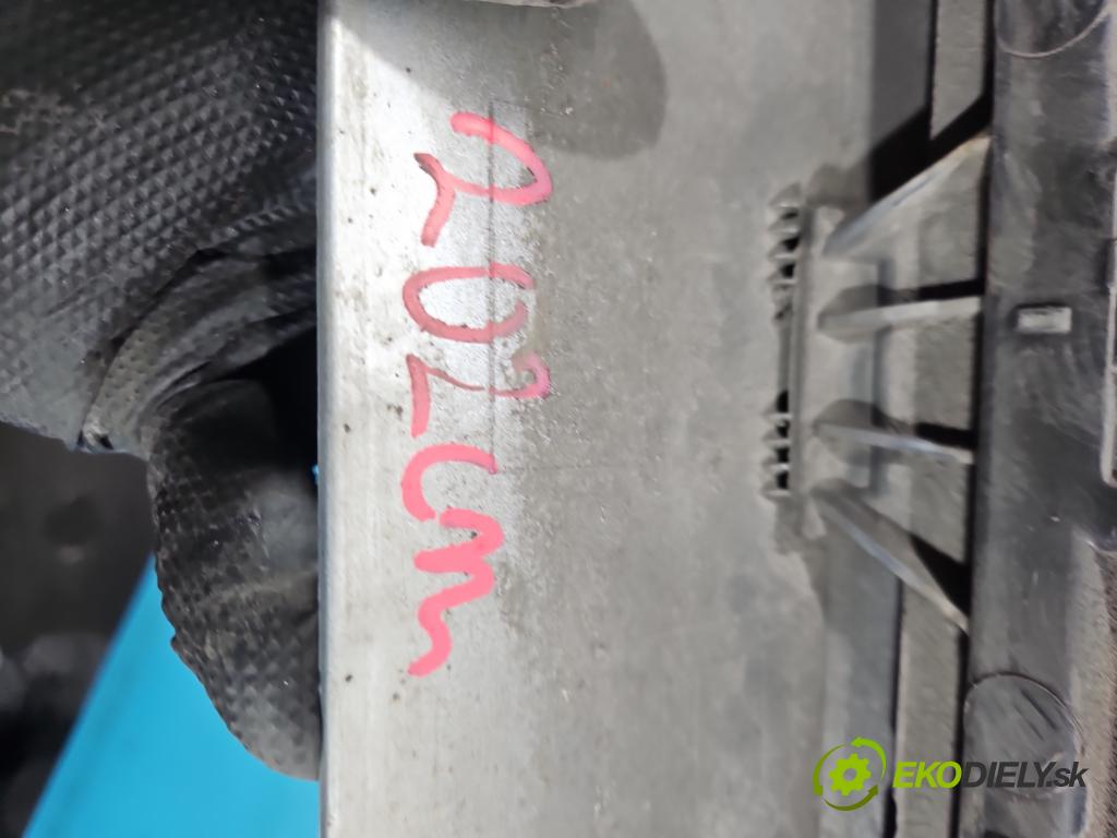 Vw Passat B8 2014 - 2.0 tdi 150 HP automatic 110 kW 1968 cm3 5- lišta práh: pravé 3G0853858 (Lišta prahová)