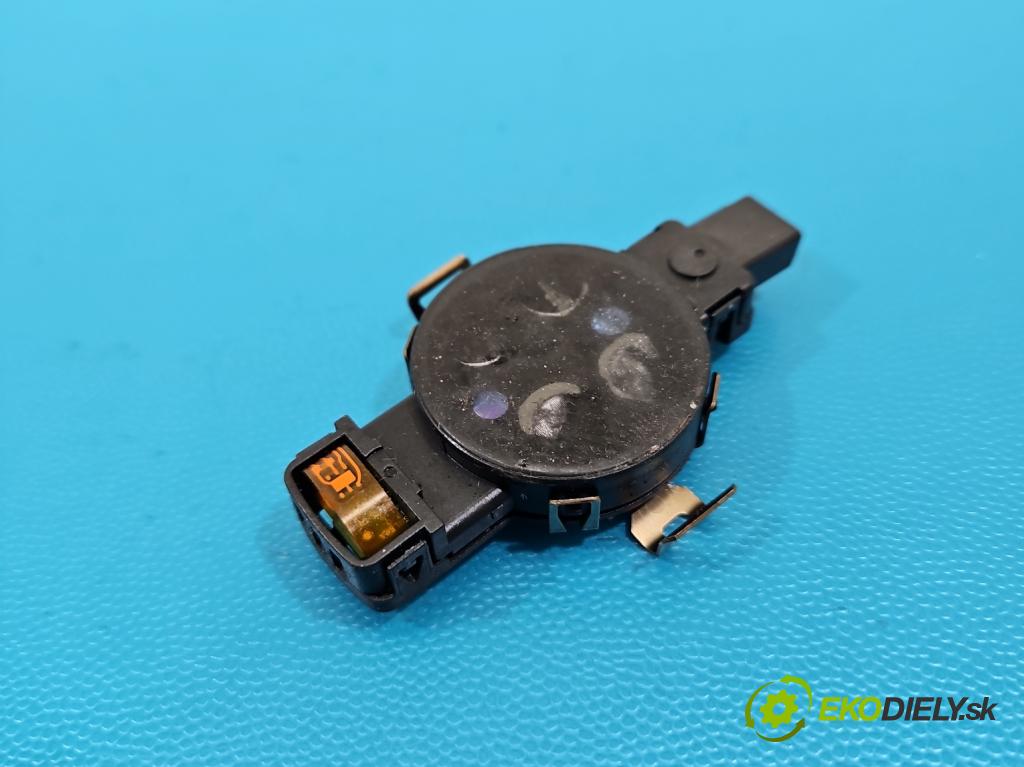 Vw Passat B8 2014 - 2.0 tdi 150 hp automatic 110 kW 1968 cm3 5- snímač déšť: 5Q0955547A (Snímač deště)