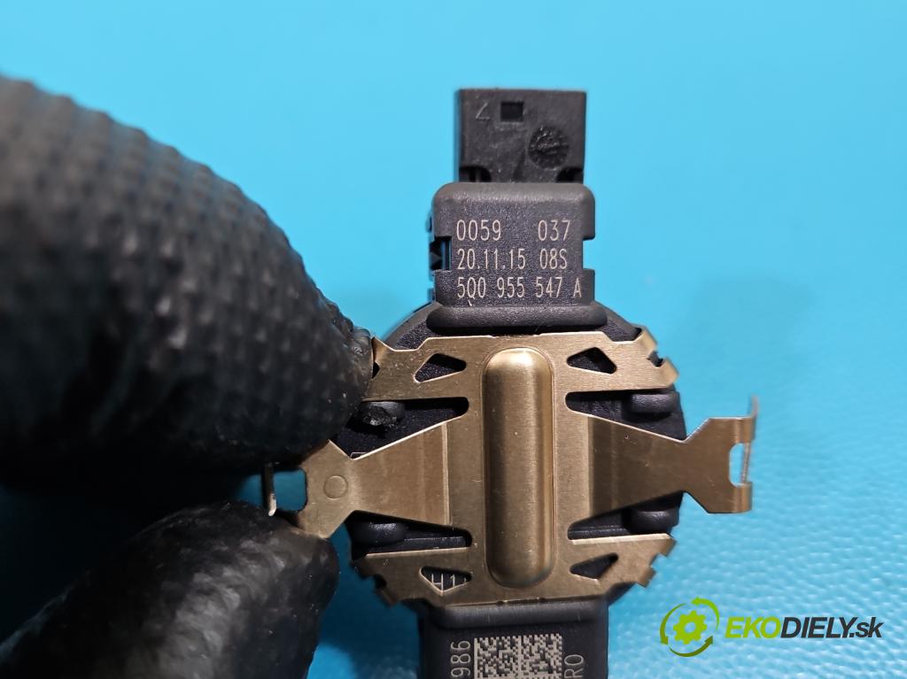 Vw Passat B8 2014 - 2.0 tdi 150 HP automatic 110 kW 1968 cm3 5- snímač déšť: 5Q0955547A (Snímač dažďa)