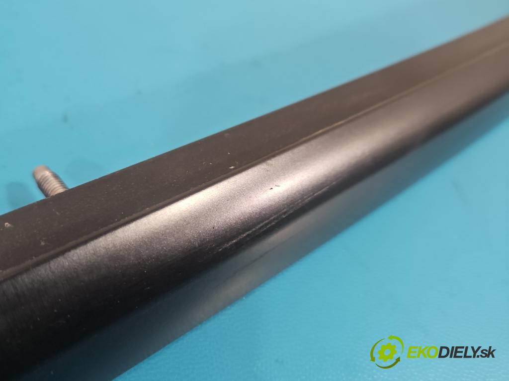 Vw Passat B8 2014 - 2.0 tdi 150 HP automatic 110 kW 1968 cm3 5- zábradlí: 3G9860028K