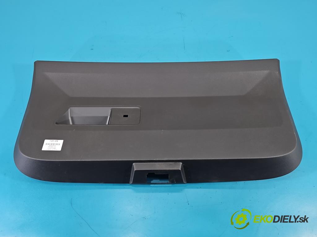 Dacia Duster III 24- 1.2 131 HP manual 96 kW 1199 cm3 5- Čalounictví: kufrové dvere 909008145R