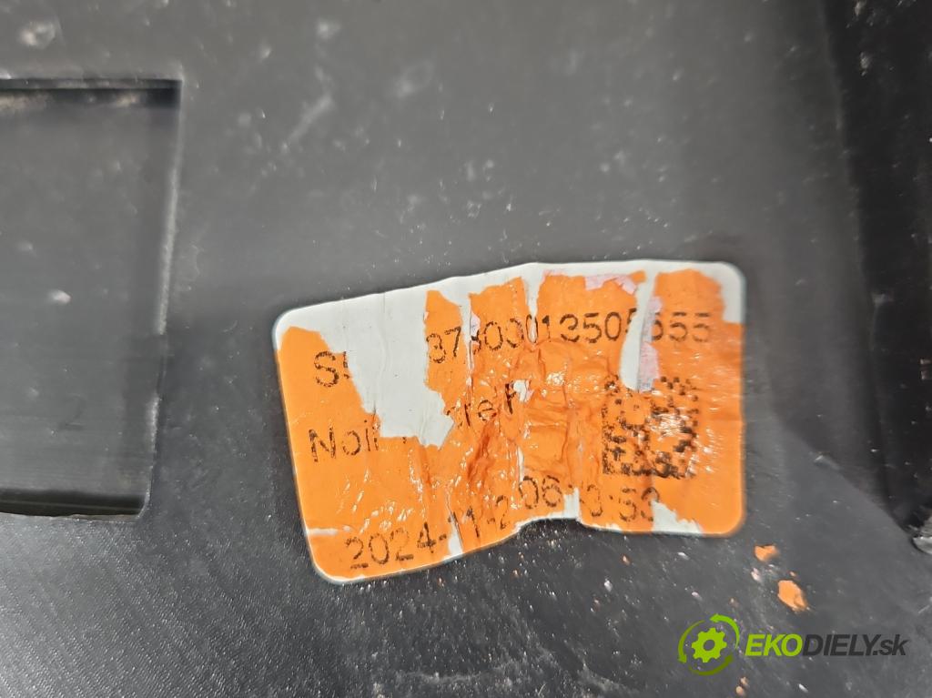 Dacia Duster III 24- 1.2 131 hp manual 96 kW 1199 cm3 5- spoiler 960306076R (Spoiler)