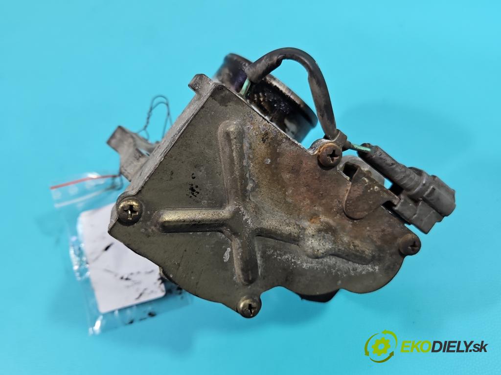 Toyota Corolla E12 2001-2009 2.0 D4D 90 hp manual 66 kW 1995 cm3 5- škrticí klapka  (Škrticí klapka)