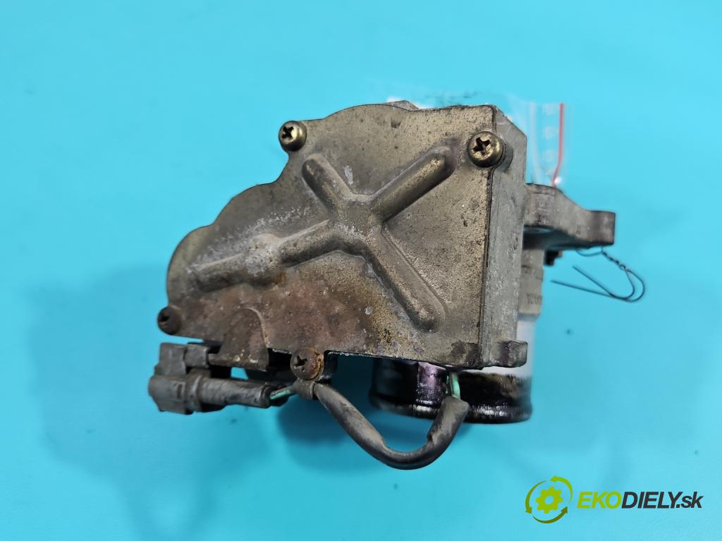 Toyota Corolla E12 2001-2009 2.0 D4D 90 hp manual 66 kW 1995 cm3 5- škrticí klapka  (Škrticí klapka)