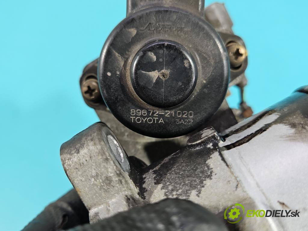 Toyota Corolla E12 2001-2009 2.0 D4D 90 hp manual 66 kW 1995 cm3 5- škrticí klapka  (Škrticí klapka)