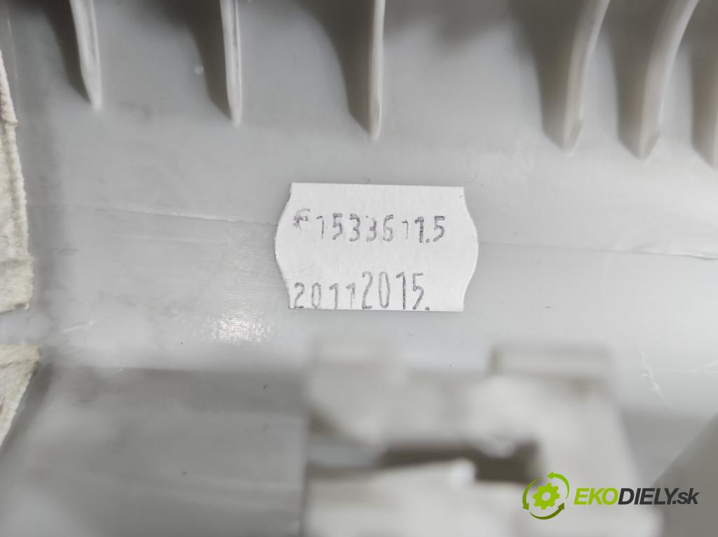 Vw Passat B8 2014 - 2.0 tdi 150 hp automatic 110 kW 1968 cm3 5- kryt plastová 3G0867233L