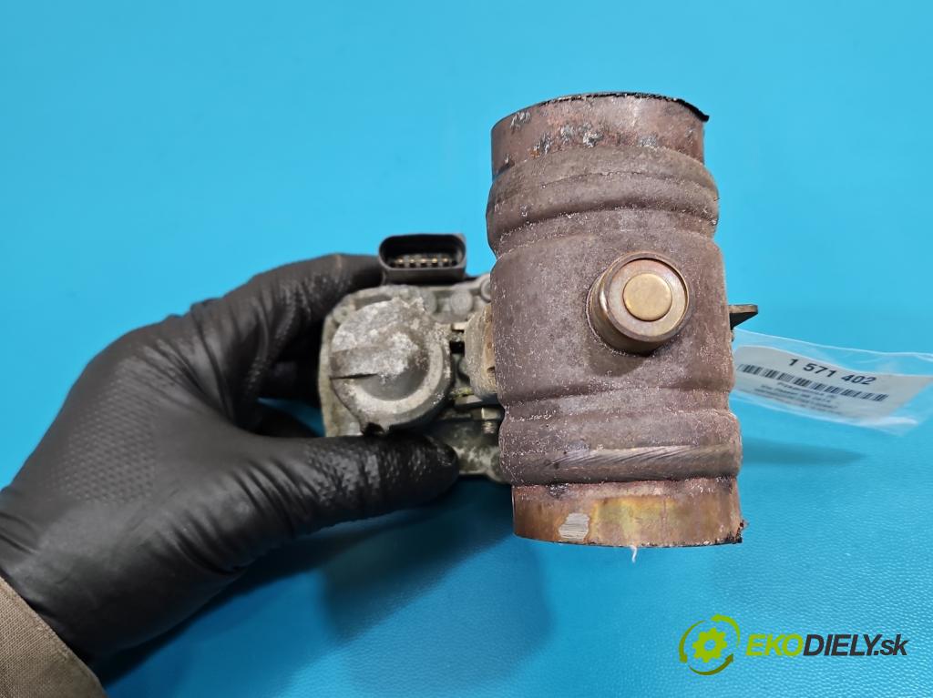 Vw Passat B8 2014 - 2.0 tdi 150 HP automatic 110 kW 1968 cm3 5- klapka 5R0253691H (Škrtiaca klapka)