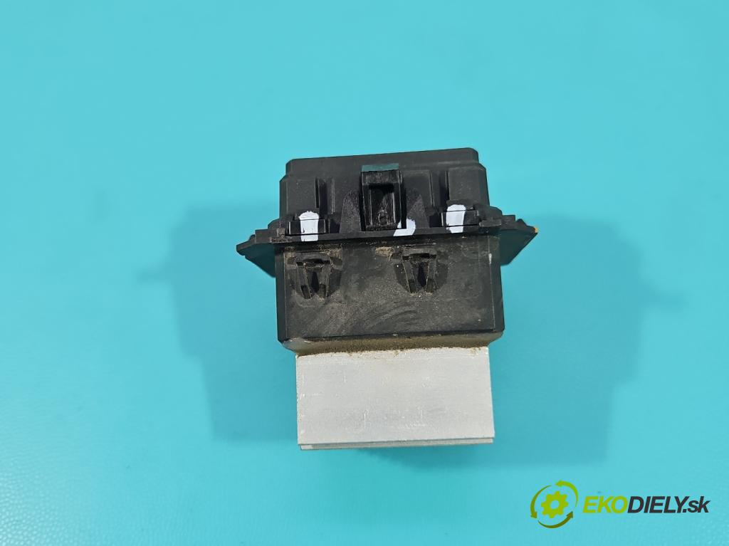 Dacia Duster III 24- 1.2 131 hp manual 96 kW 1199 cm3 5- rezistor T1033613F