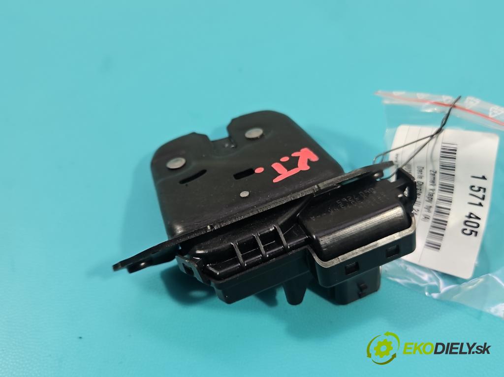 Dacia Duster III 24- 1.2 131 HP manual 96 kW 1199 cm3 5- zámok kufrové dvere zadné 905030754R