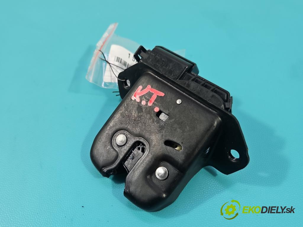 Dacia Duster III 24- 1.2 131 HP manual 96 kW 1199 cm3 5- zámok kufrové dvere zadné 905030754R