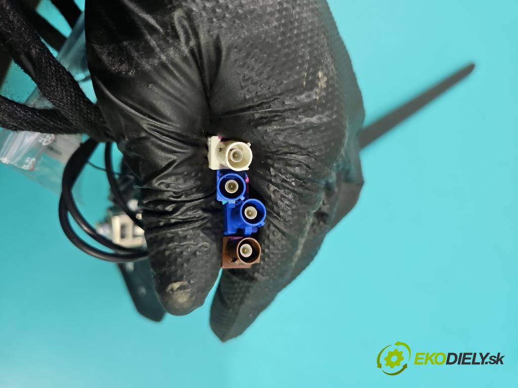 Dacia Duster III 24- 1.2 131 HP manual 96 kW 1199 cm3 5- Antena 282169786R