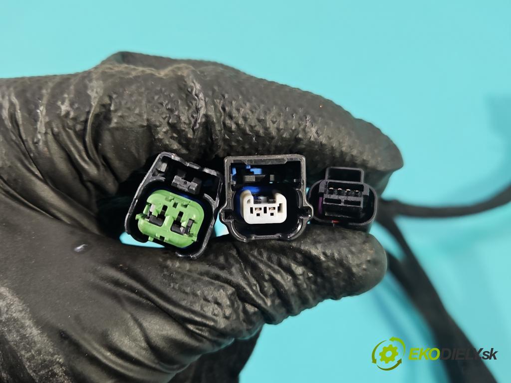 Dacia Duster III 24- 1.2 131 HP manual 96 kW 1199 cm3 5- Zväzok: ostatné 240501254R