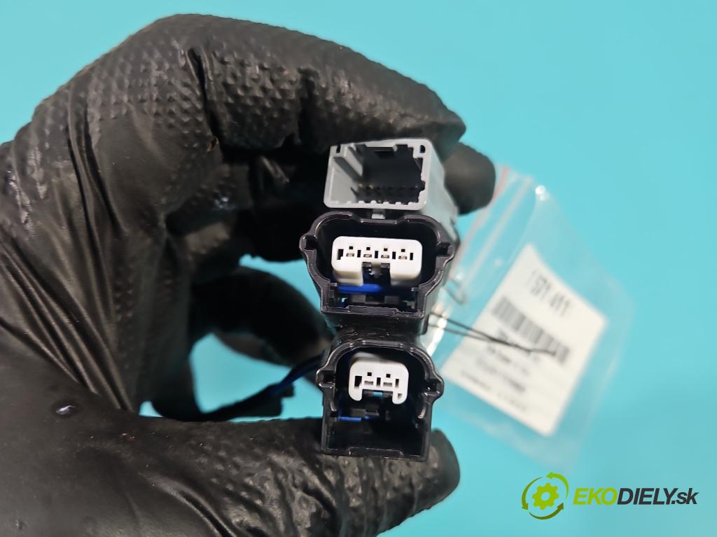 Dacia Duster III 24- 1.2 131 HP manual 96 kW 1199 cm3 5- Zväzok: ostatné 240501254R