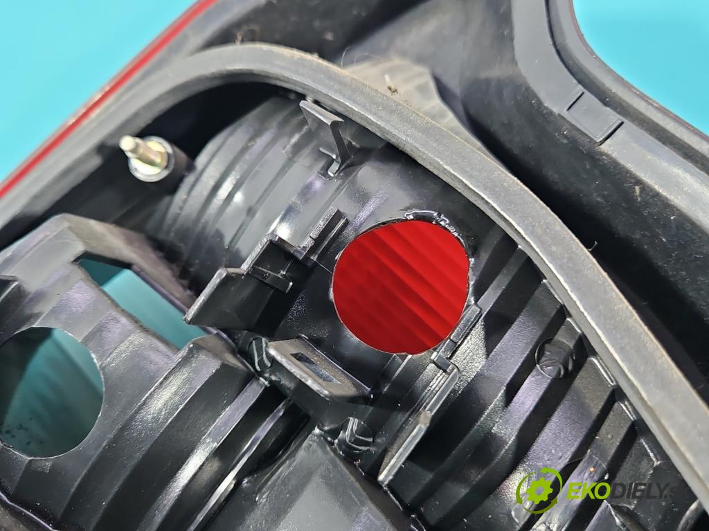 Volvo S80 I 1998-2006 2.5 TDI 140 HP manual 103 kW 2461 cm3 4- svetlo / reflektor zadné ľavé 9154478 (Kľučka dverí ostatné)