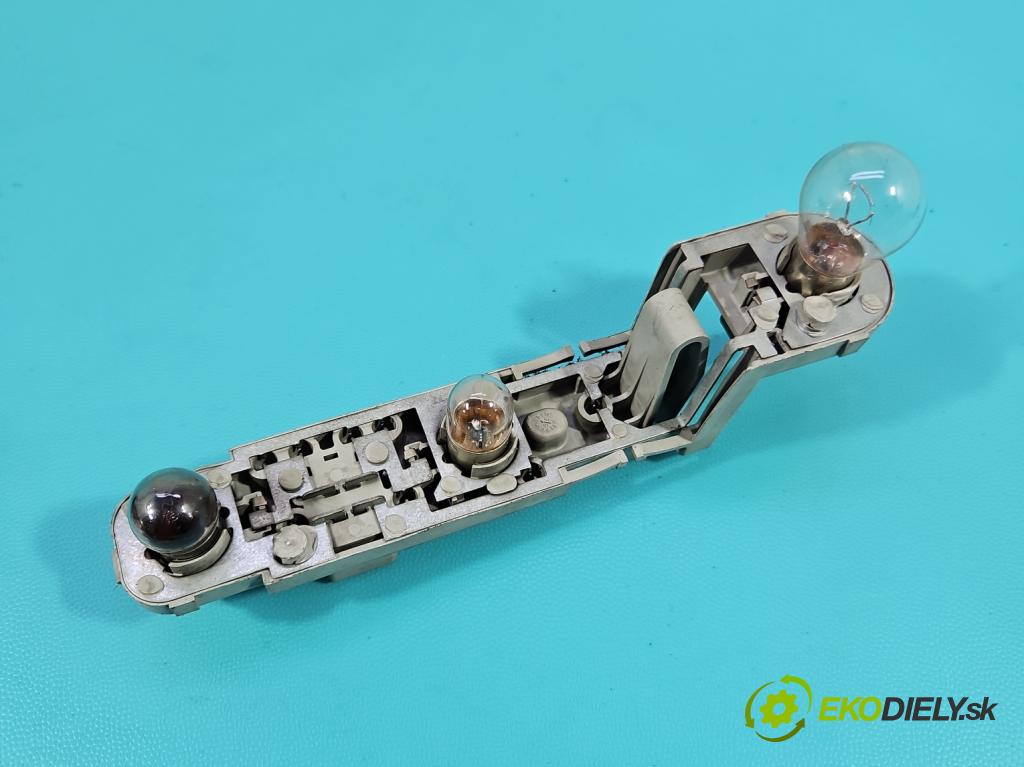 Volvo S80 I 1998-2006 2.5 TDI 140 HP manual 103 kW 2461 cm3 4- svetlo / reflektor zadné ľavé 9154478 (Kľučka dverí ostatné)